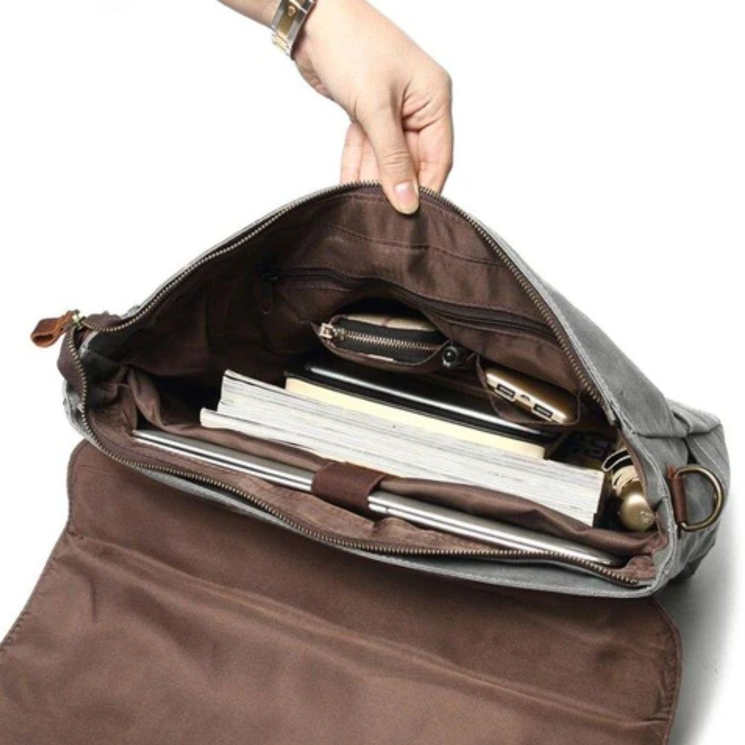 David | Rugged Classic Leather | Messenger Bag